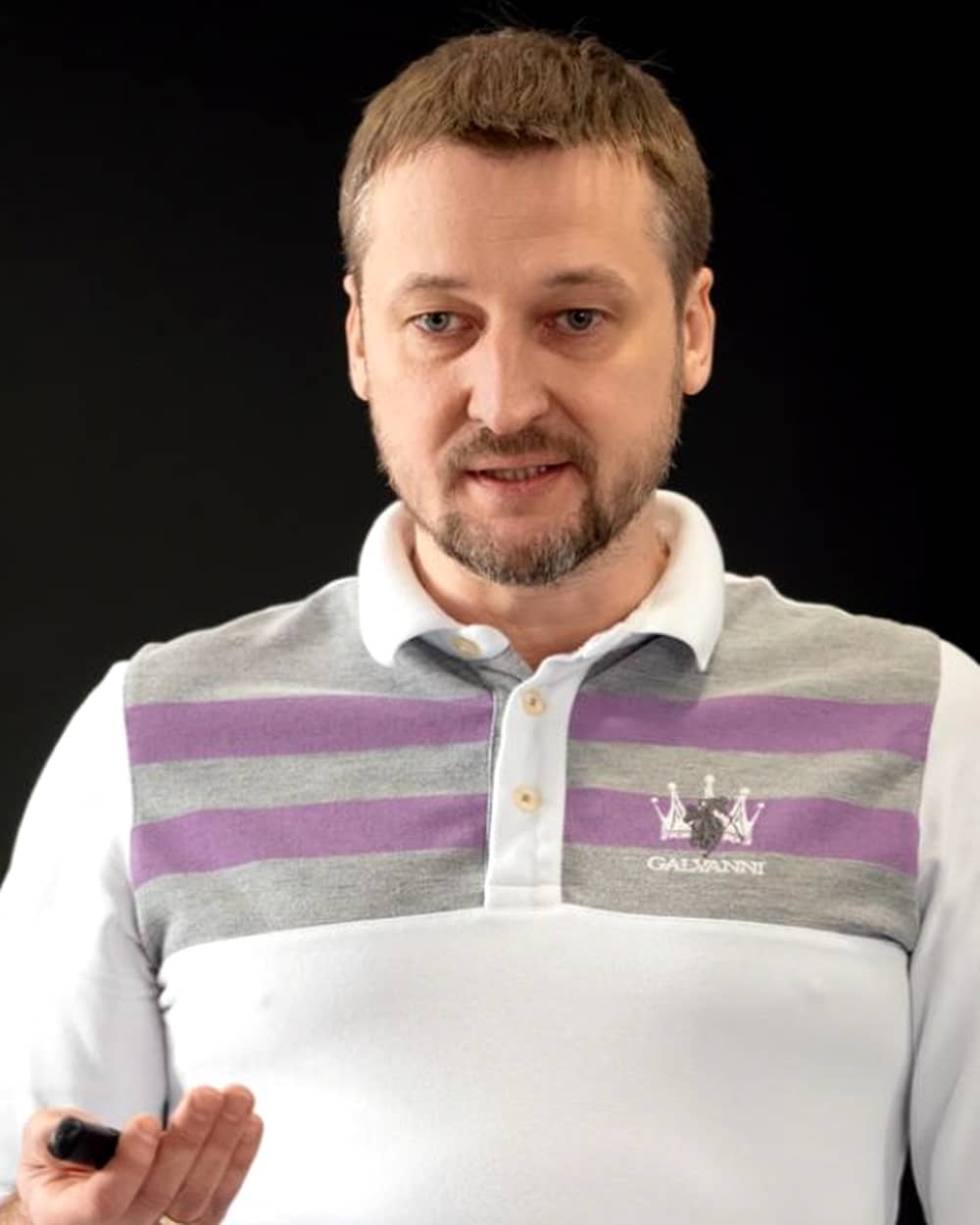 Максим Грибанов